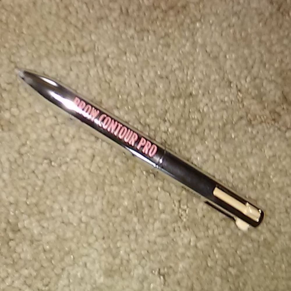 Eyebrow contour 4 in 1 pencil